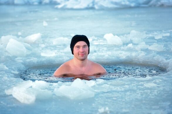 Bathing in the hole as a method to prevent prostatitis